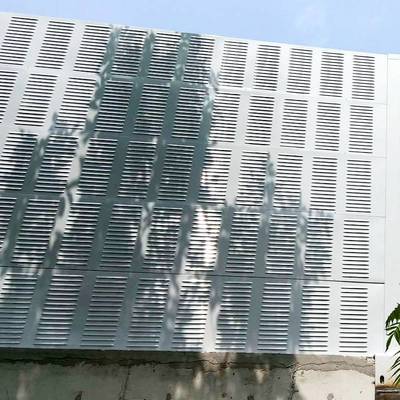 吸音百葉孔聲屏障_小區(qū)用抗風(fēng)化聲屏障_河北朗安聲屏障